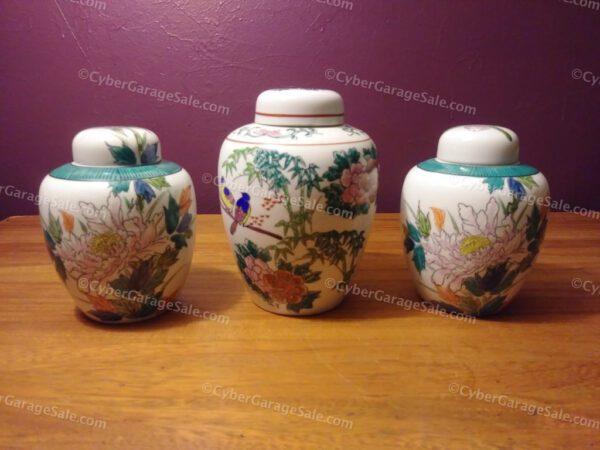3 Vintage Japanese Ginger Jars / Vases with lids