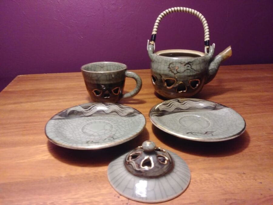 Vintage Somayaki Tea Pot, Cup and 2 Saucers